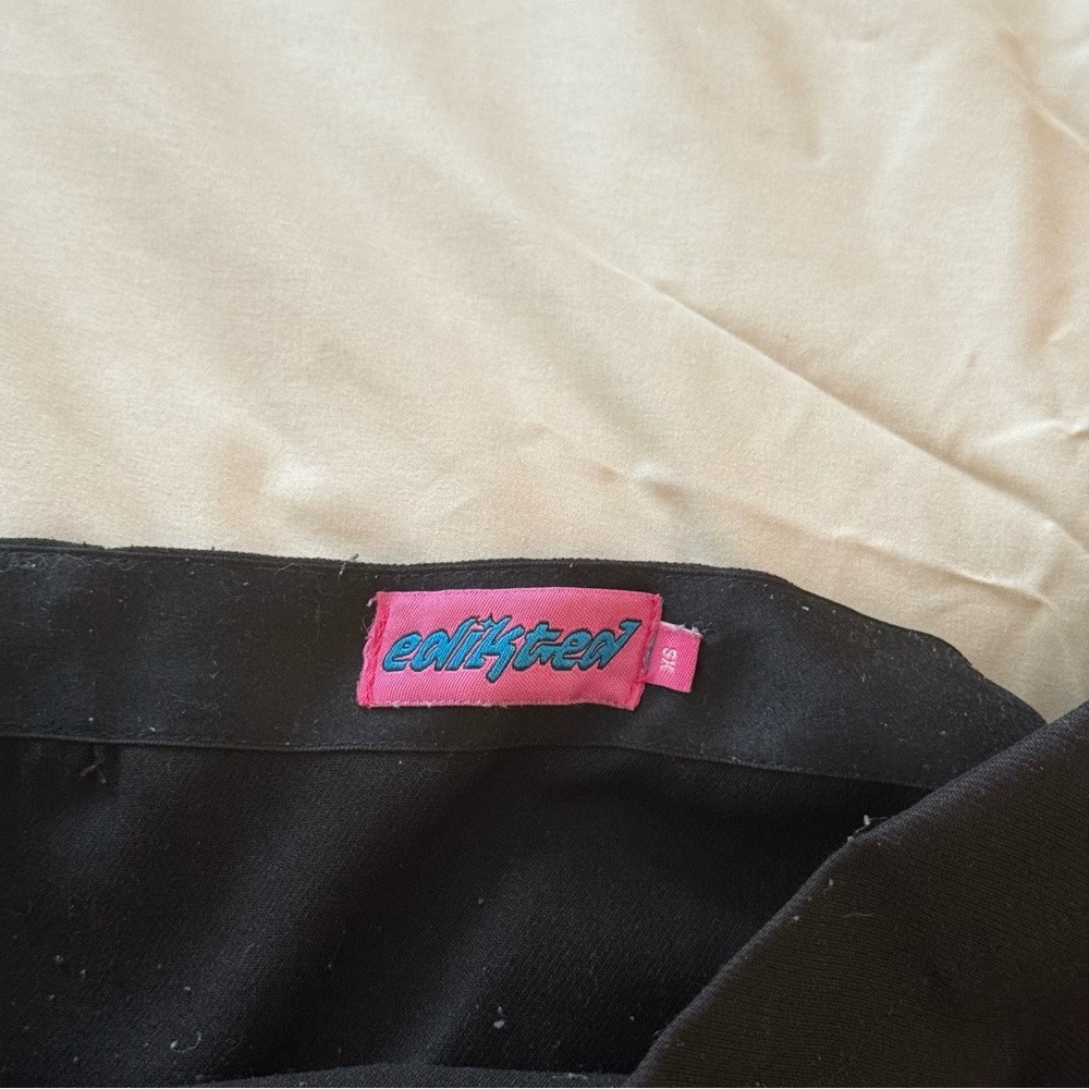 Edikted Black Mini Skirt with Slit - Picture 4 of 5